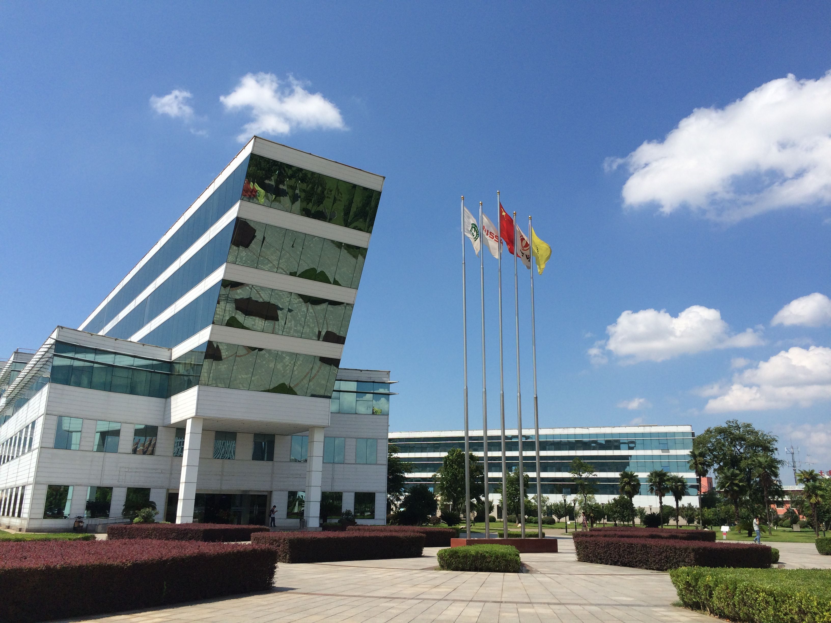 東風(fēng)汽車(chē)有限公司總部遷移至武漢